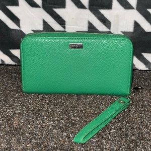 Green wallet